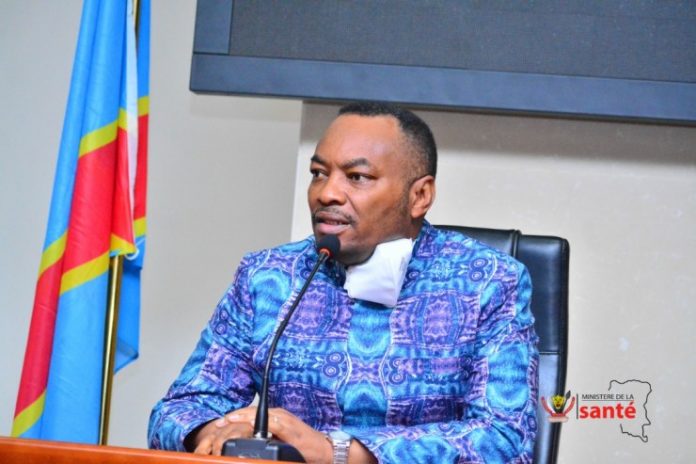 Eteni_Longondo_Ministre_sante_point_presse